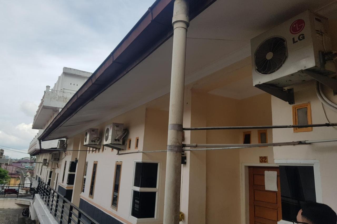 Oyo 91647 Sanina Residence プマタン・シアンタール エクステリア 写真