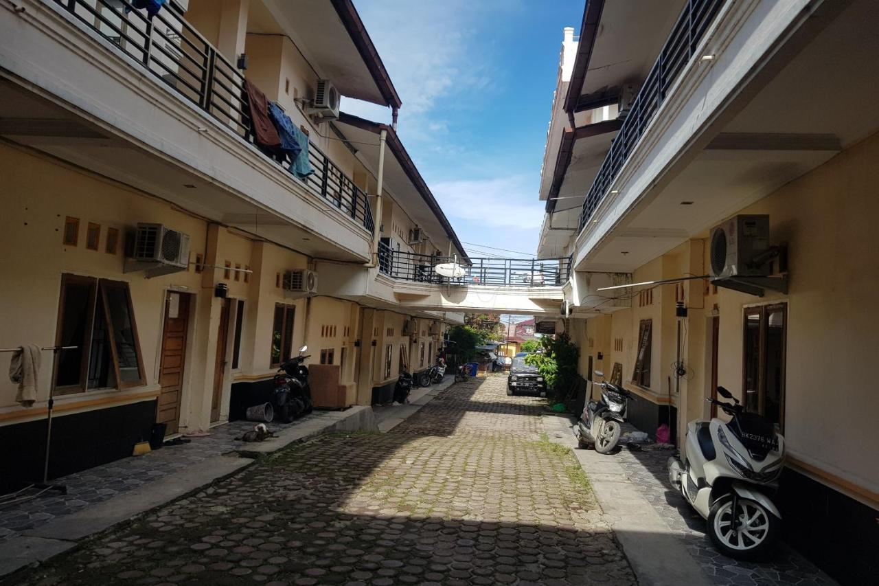 Oyo 91647 Sanina Residence プマタン・シアンタール エクステリア 写真